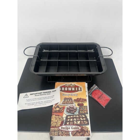 Perfect Brownie Pan Set Non-Stick 12-1/4" x 8" Makes 18 Slices As Seen on TV - Picture 1 of 6
